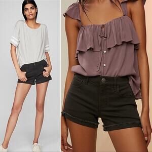EXPRESS Mid Rise Supersoft Flip Hem Short NWT